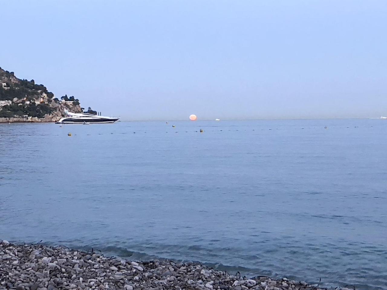 Ezevacances Studio Capuccino vue mer 5 mn plage 7 mn gare Wifi