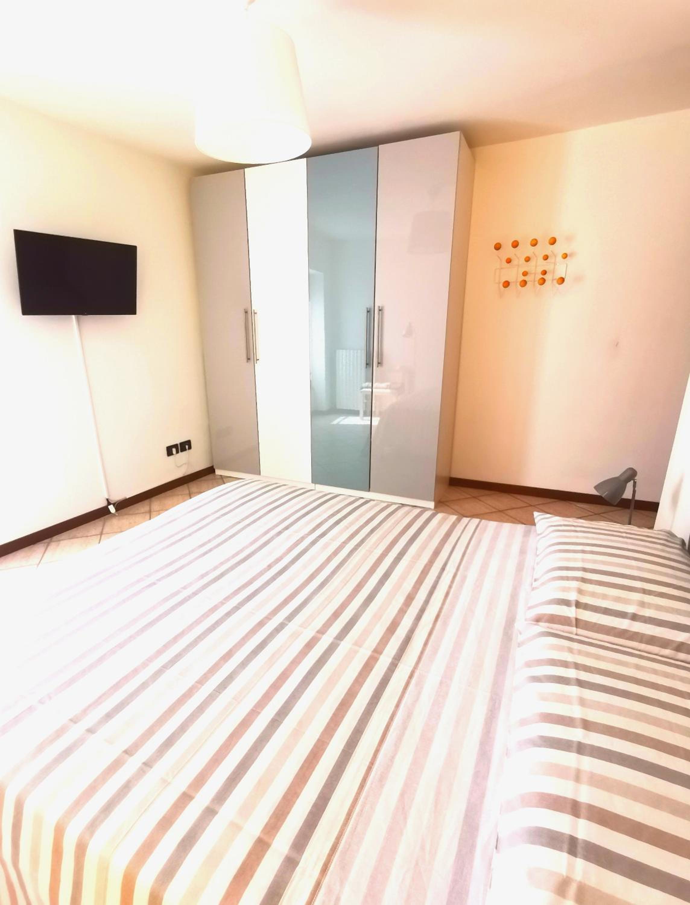 Old Town Apartment with Terrace - Live Love Lake view 5