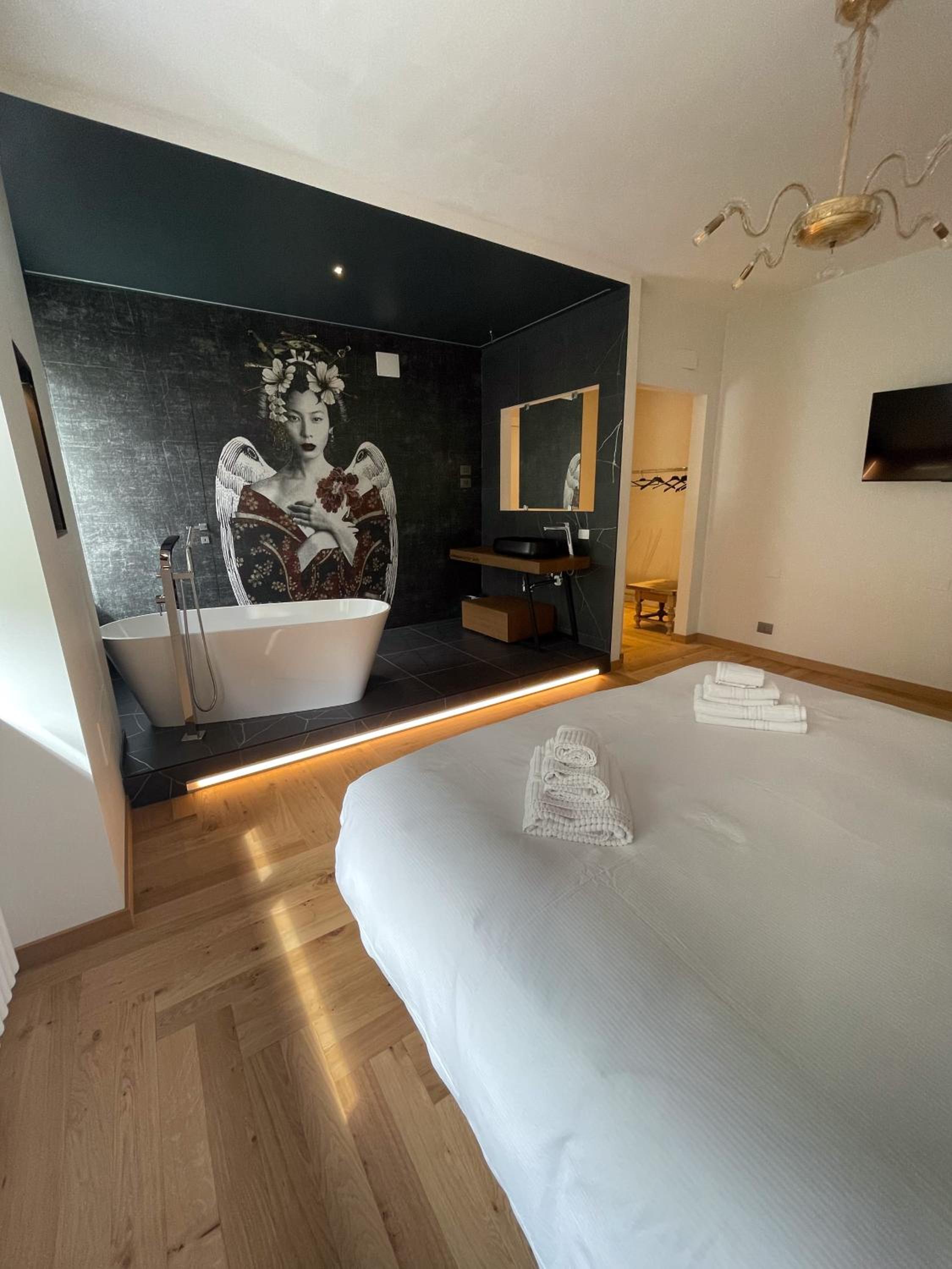 The Lion's Den BnB - Image 2