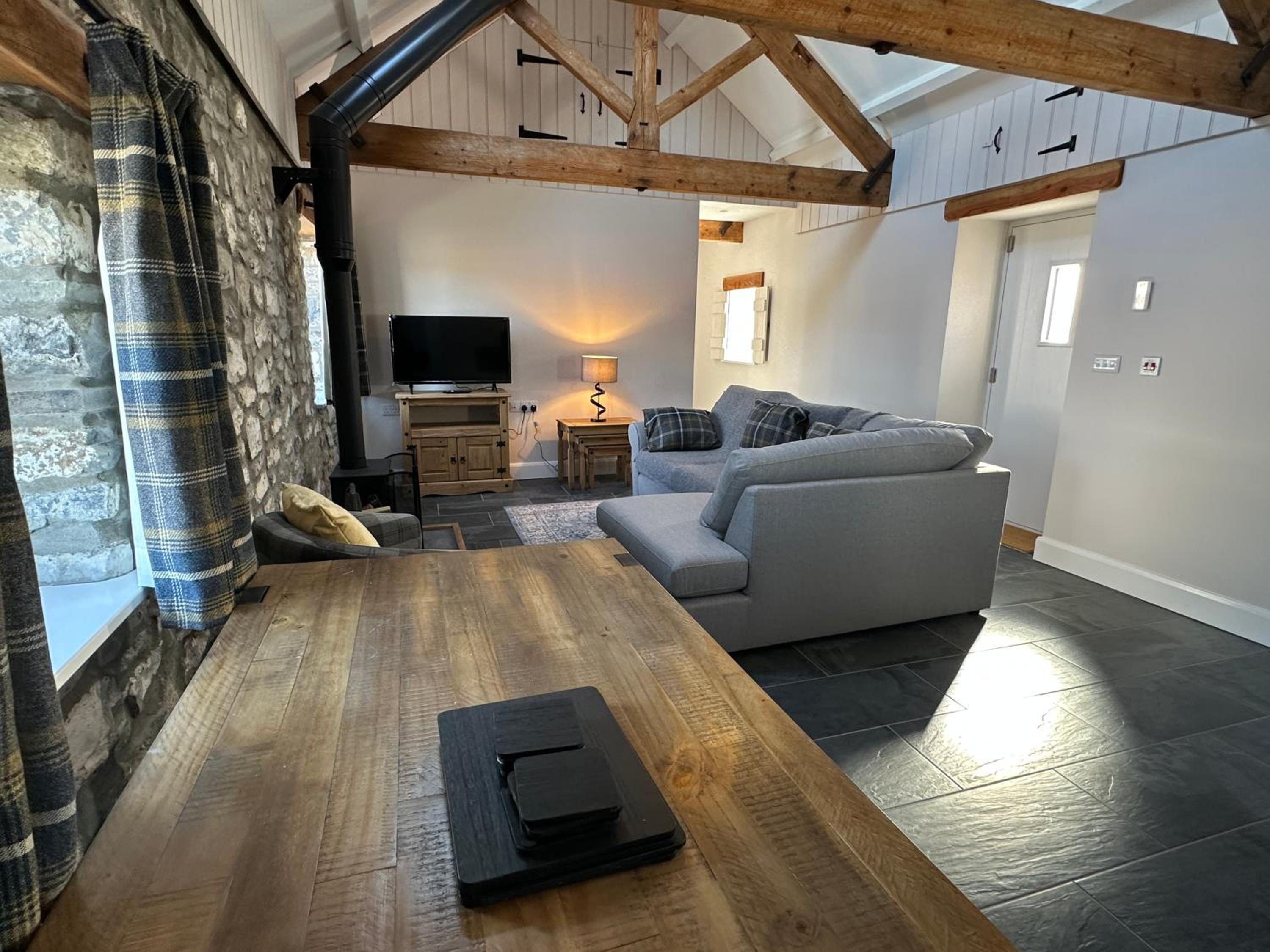 Beudy Howel - beautiful barn conversion with fire pit, close to beaches