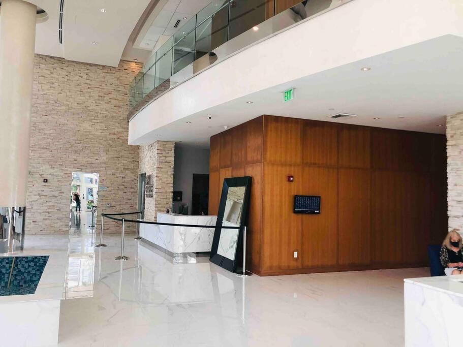 Beautiful Brickell Loft with Free Parking