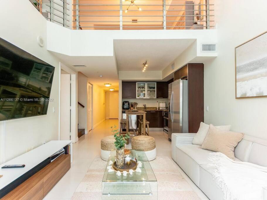 Beautiful Brickell Loft with Free Parking