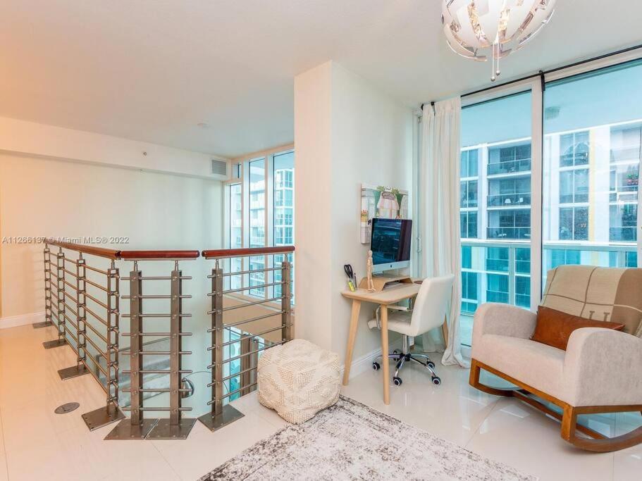 Beautiful Brickell Loft with Free Parking