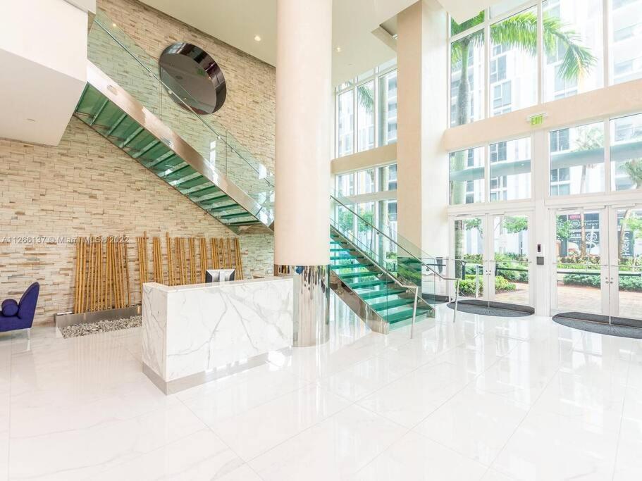 Beautiful Brickell Loft with Free Parking