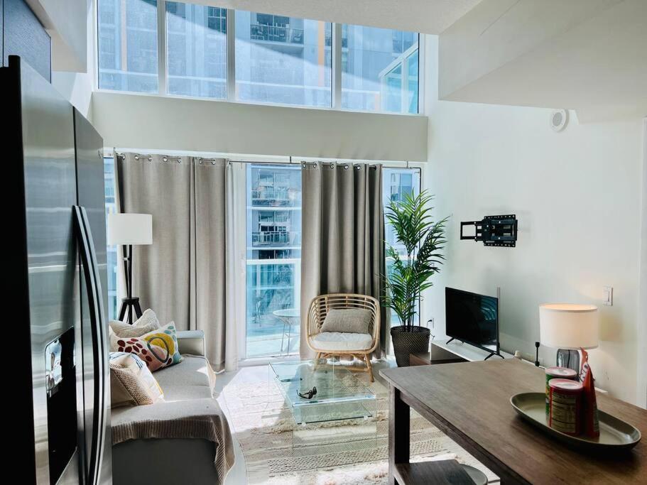 Beautiful Brickell Loft with Free Parking