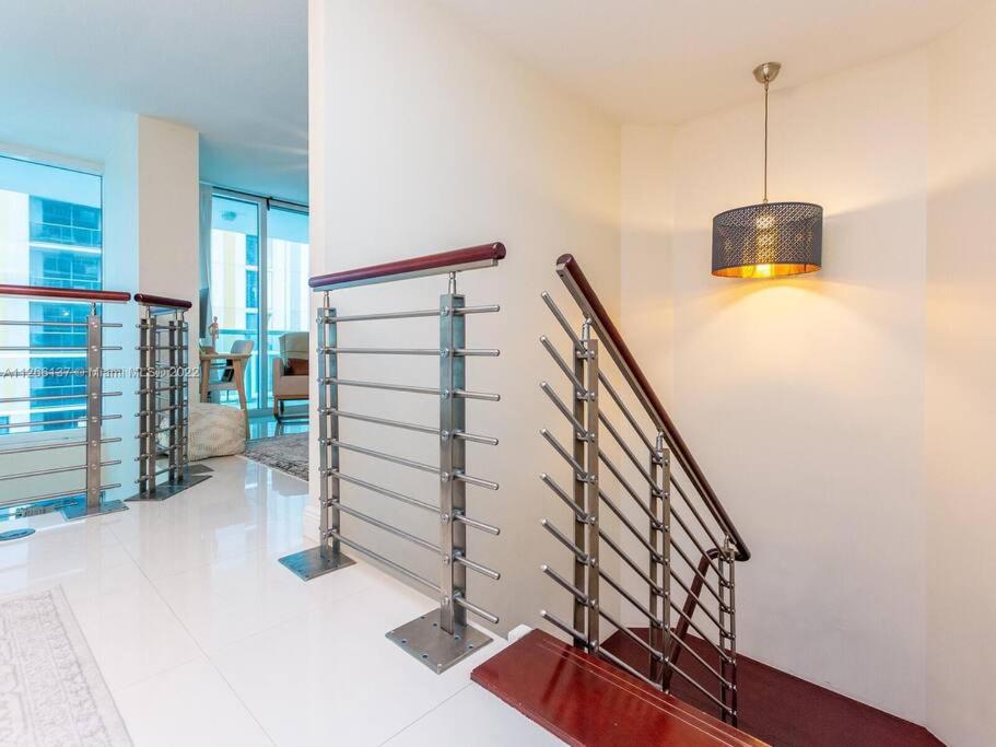 Beautiful Brickell Loft with Free Parking