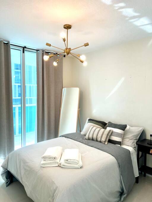 Beautiful Brickell Loft with Free Parking