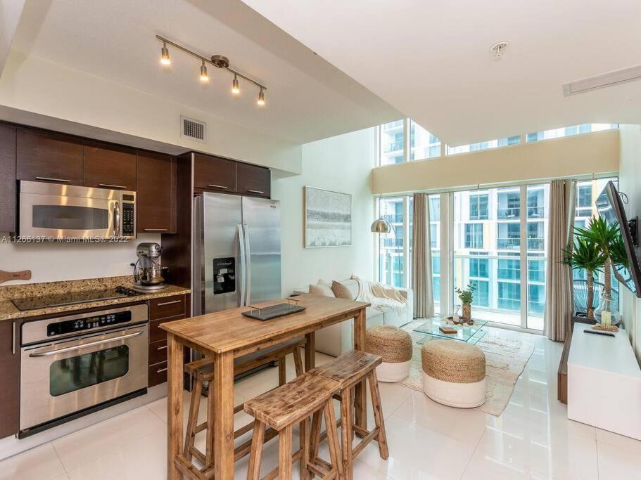 Beautiful Brickell Loft with Free Parking
