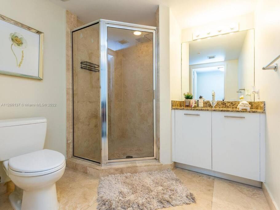 Beautiful Brickell Loft with Free Parking