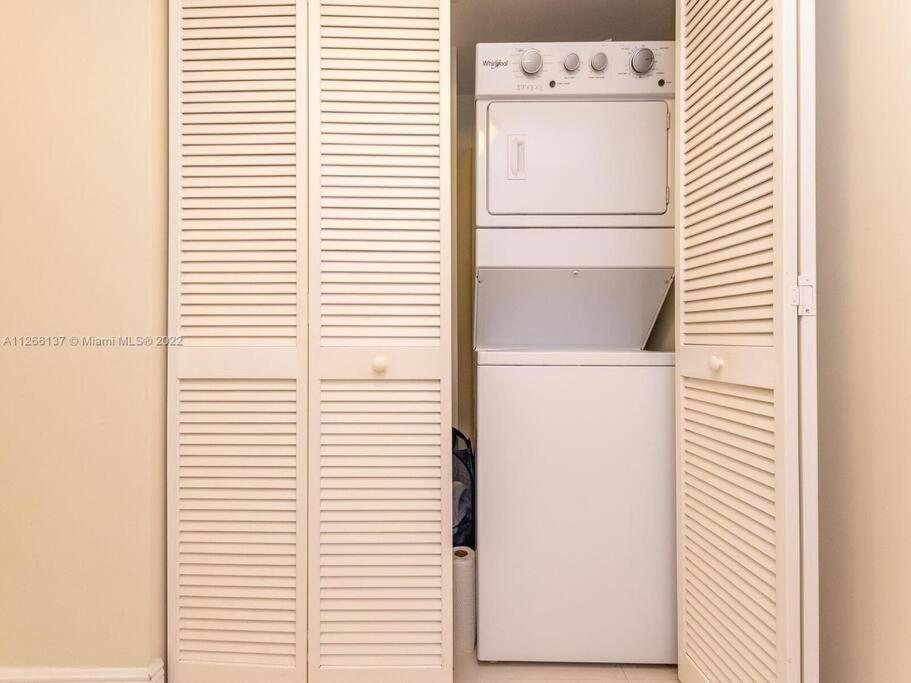 Beautiful Brickell Loft with Free Parking