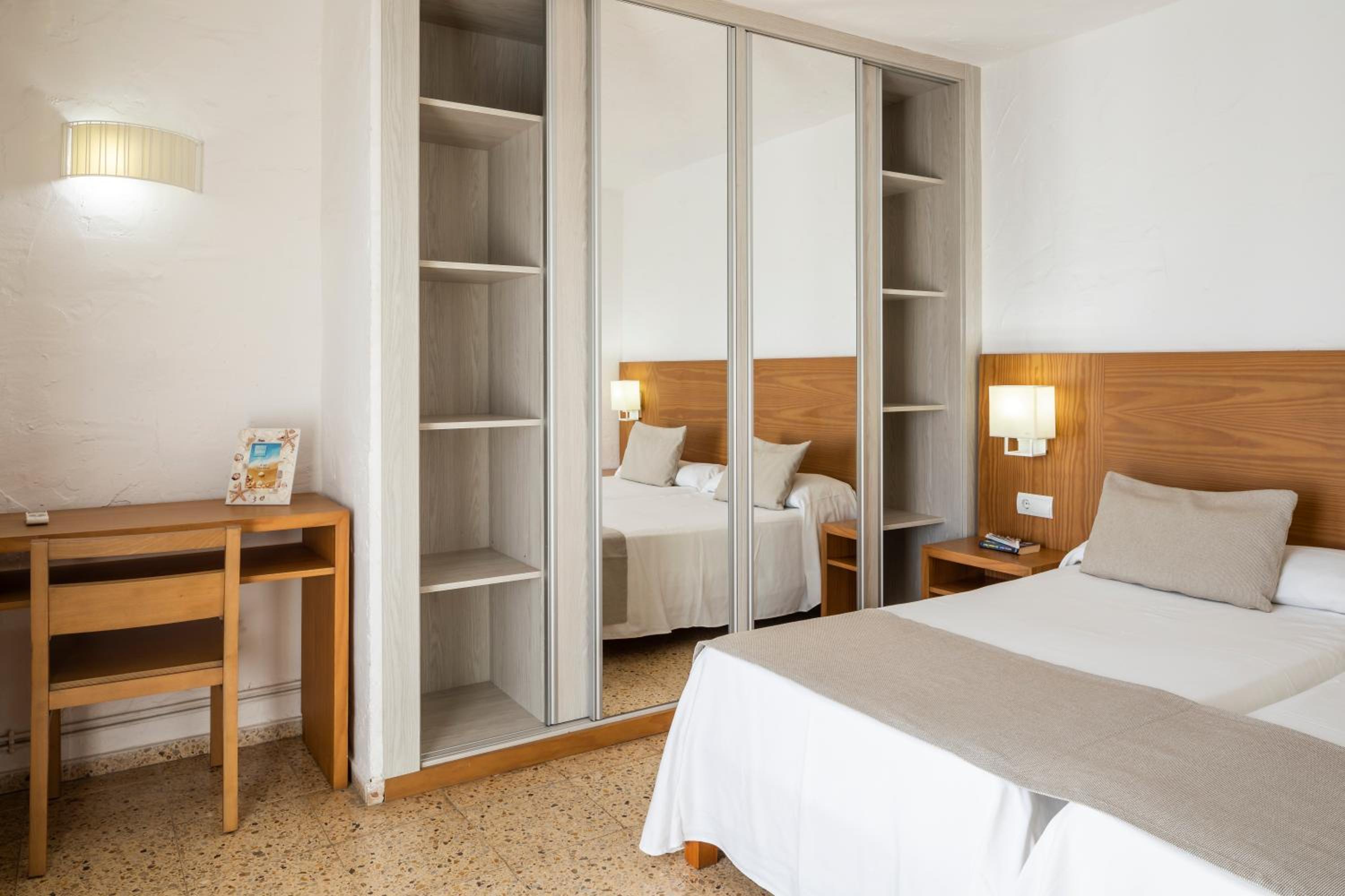 Apartamentos El Moro