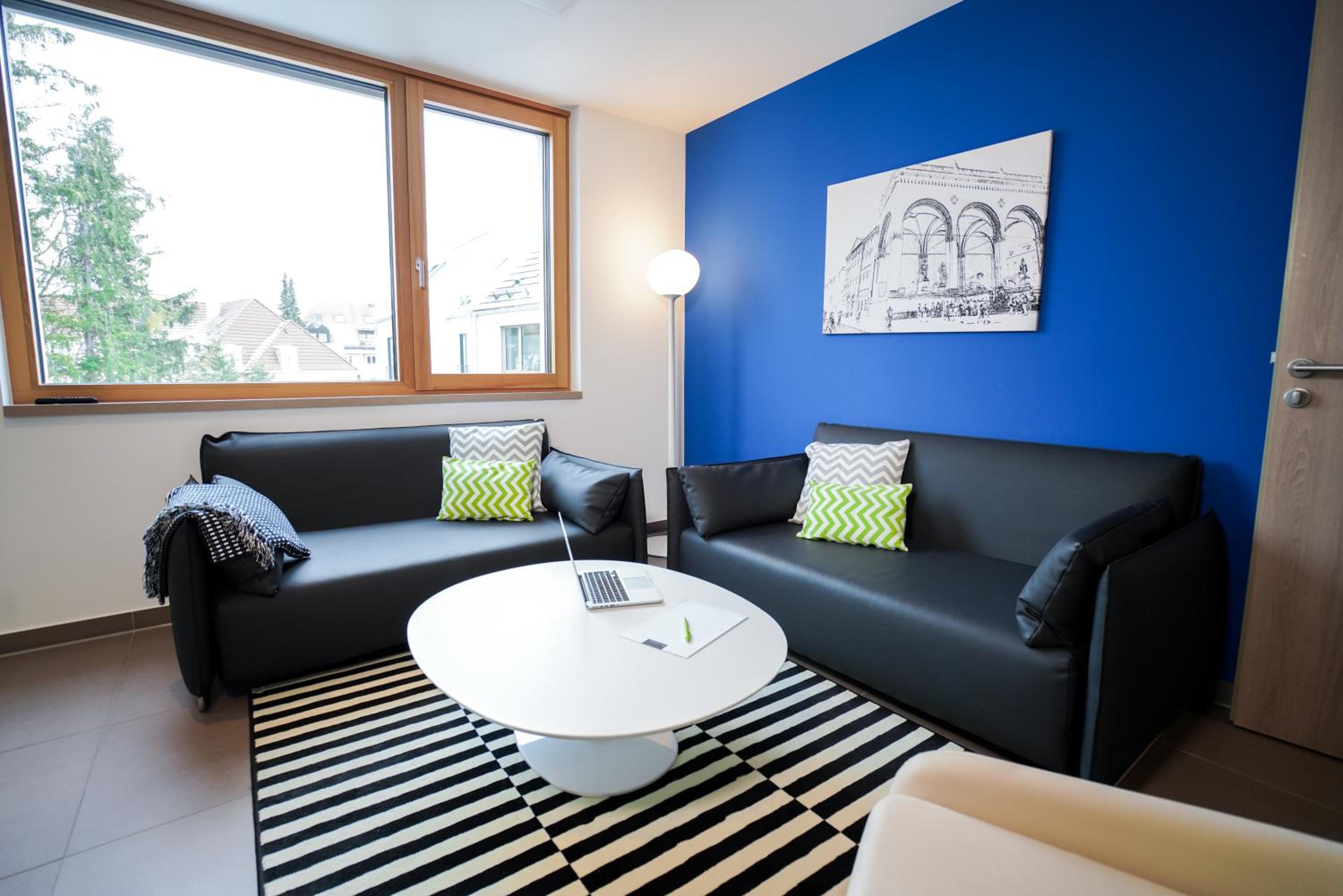 Max Lodging Serviced Apartments