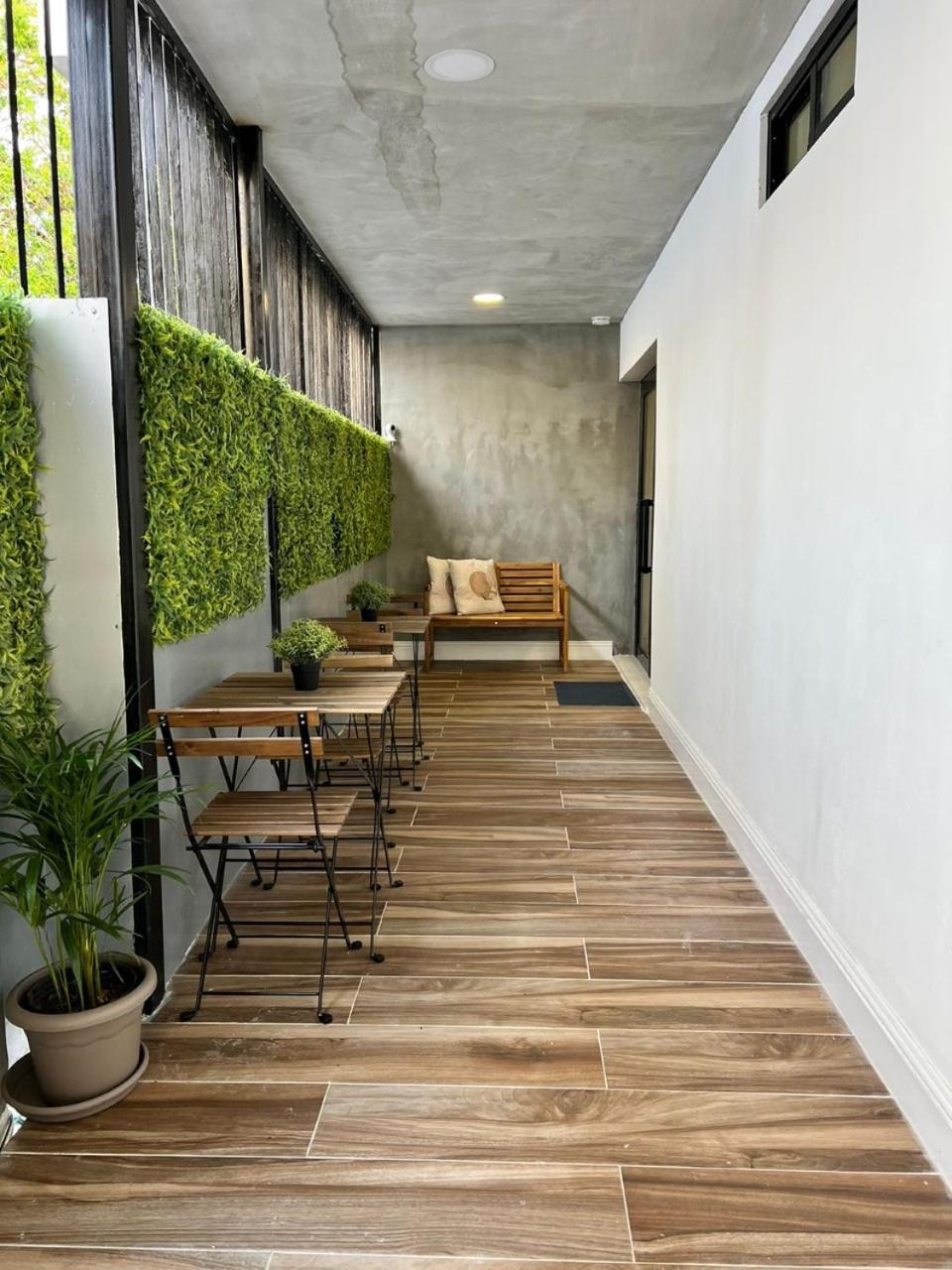 Suites By SalcedO