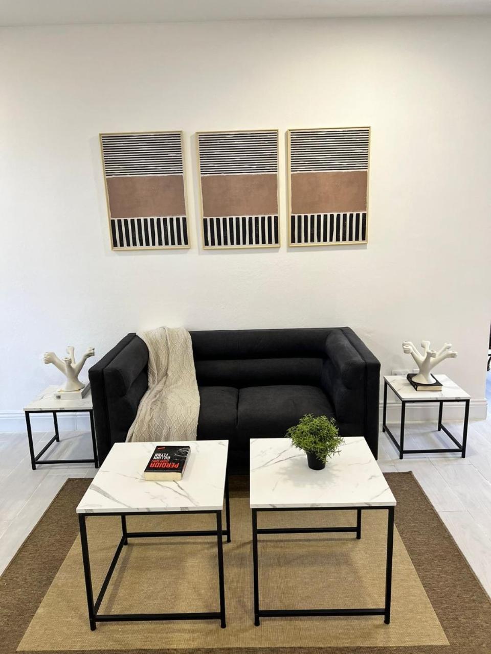 Suites By SalcedO