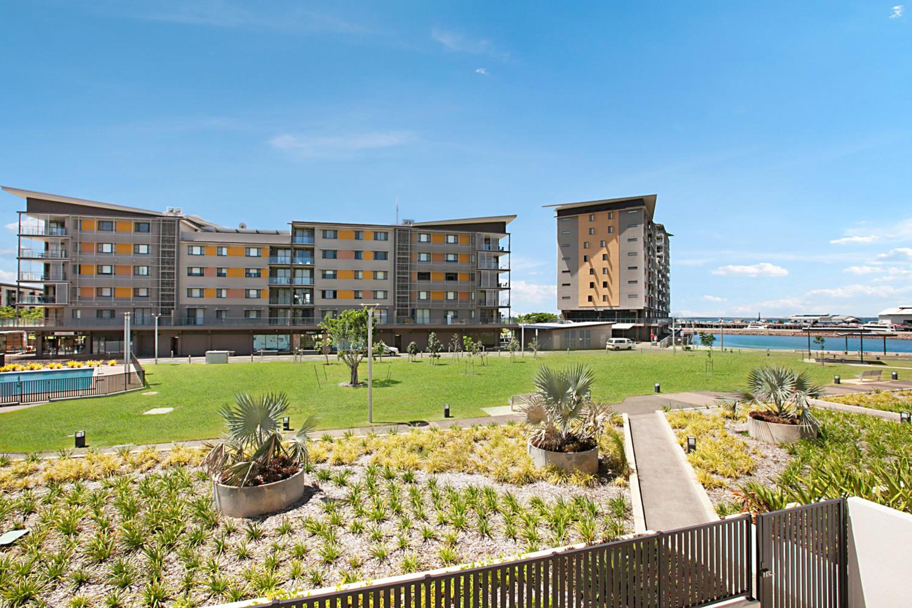 Saltwater Suites - Waterfront Apartments