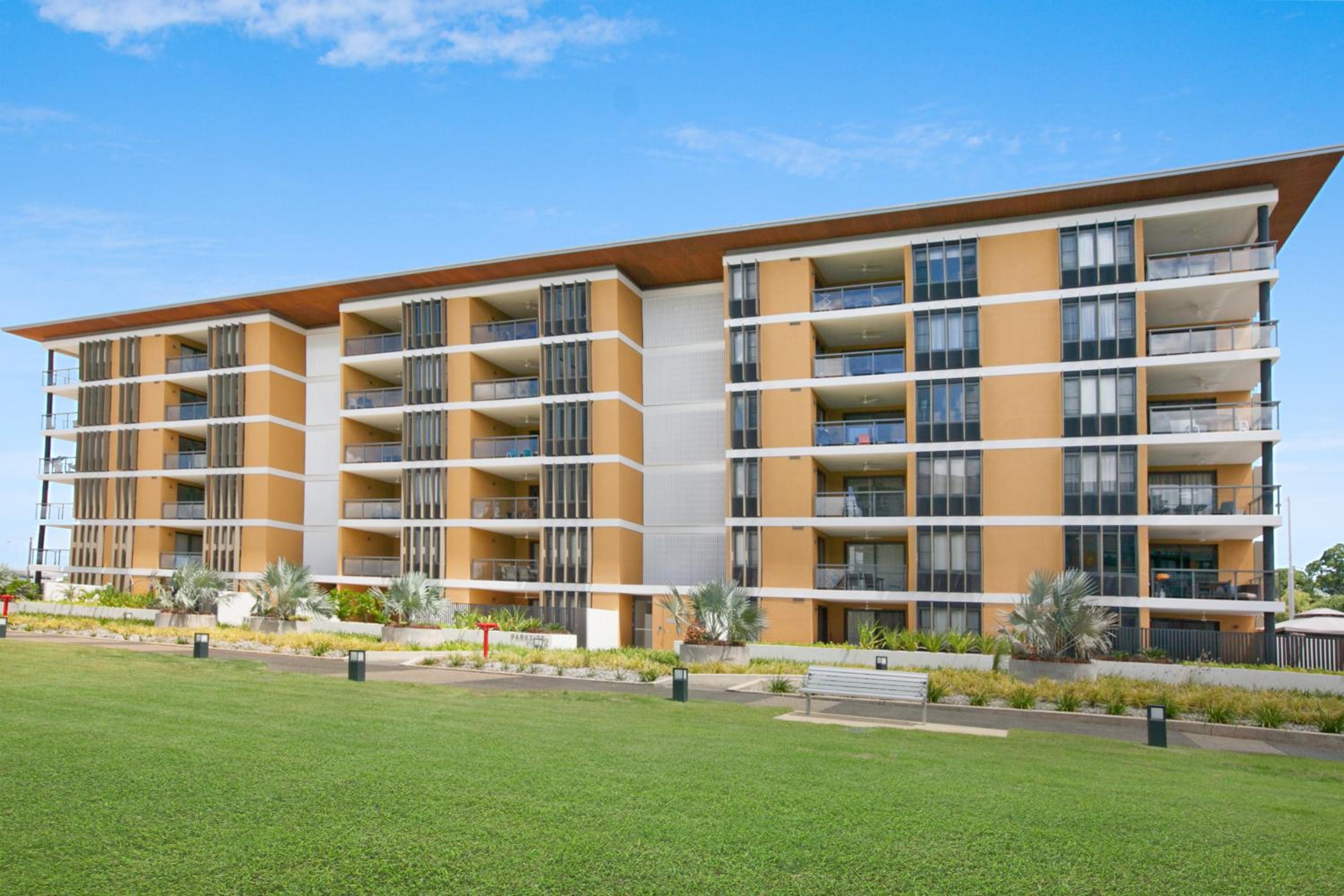 Saltwater Suites - Waterfront Apartments