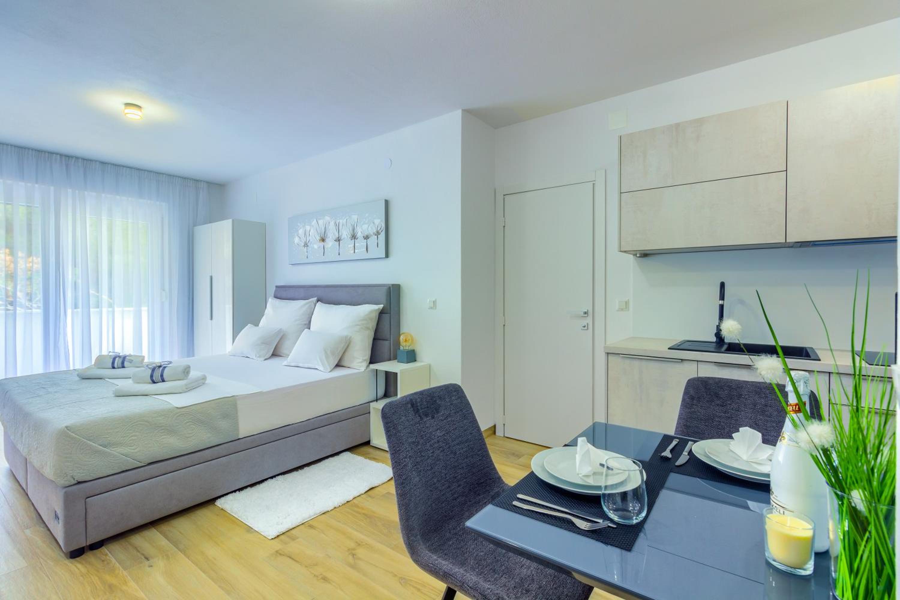 White Residence Luxury Apartment Bibinje