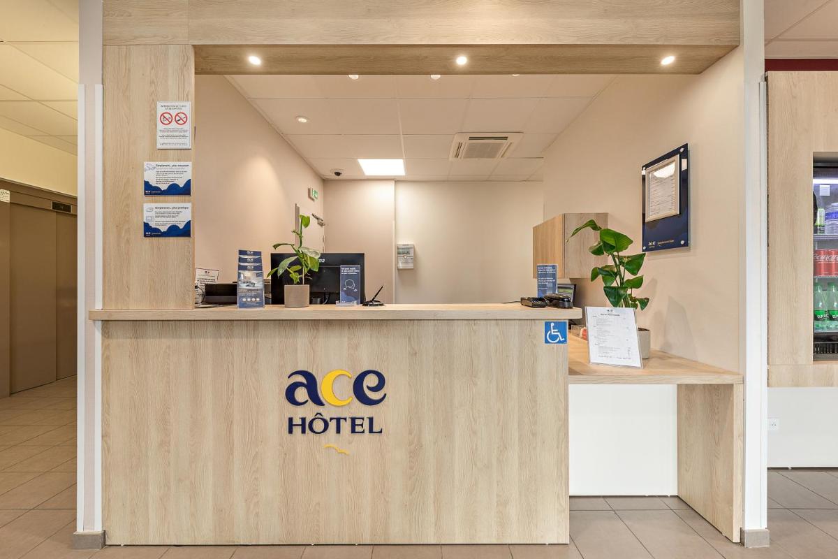 hotel reception