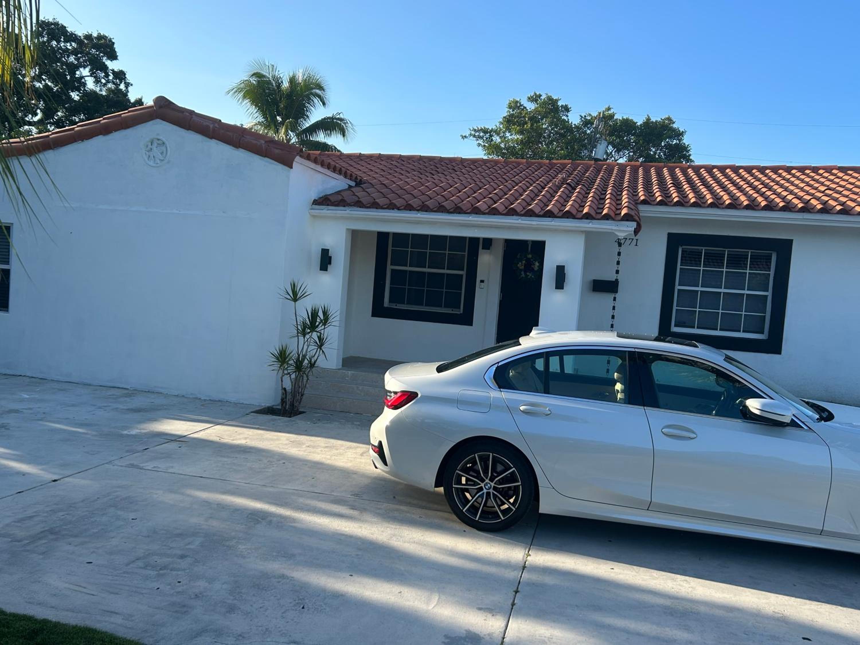 Amazing 3-bedroom modern home in Coral Gables area