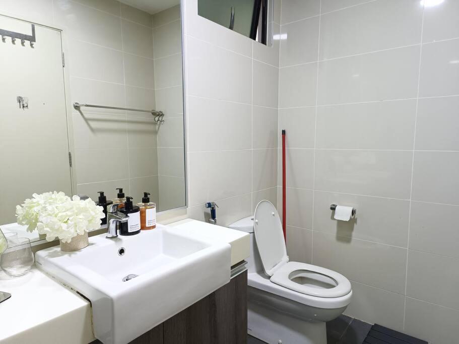 High Floor Cozy Southkey Mosaic Netflix 4Pax