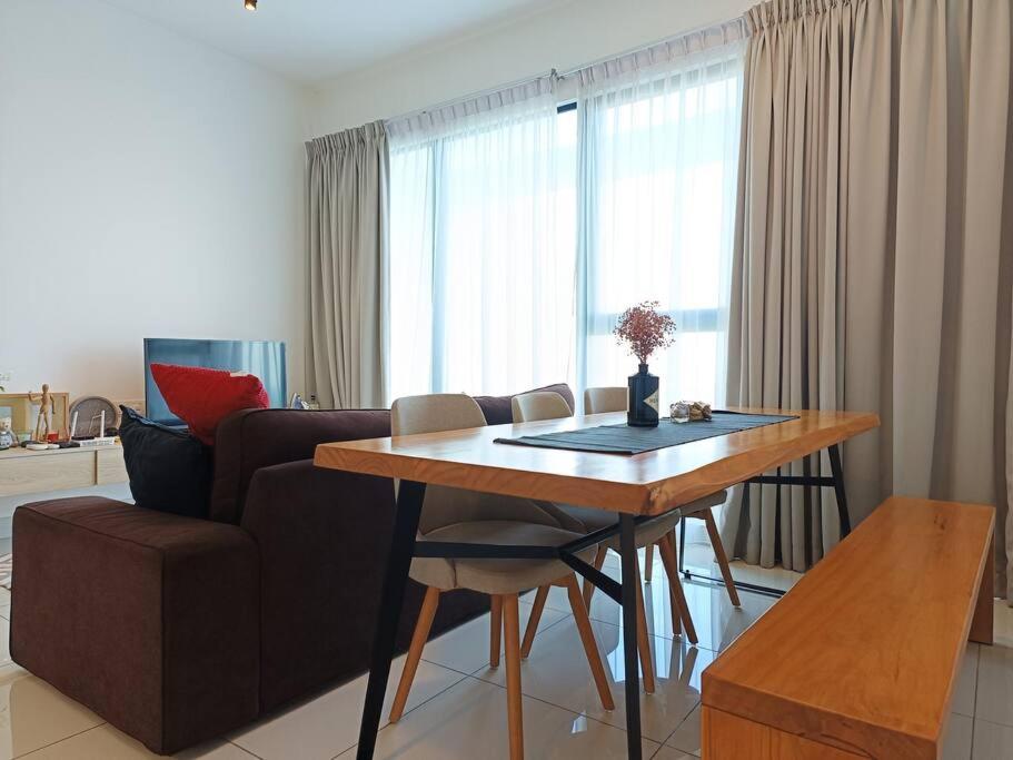 High Floor Cozy Southkey Mosaic Netflix 4Pax