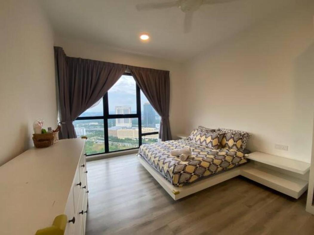 High Floor Cozy Southkey Mosaic Netflix 4Pax
