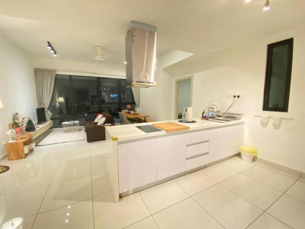 High Floor Cozy Southkey Mosaic Netflix 4Pax