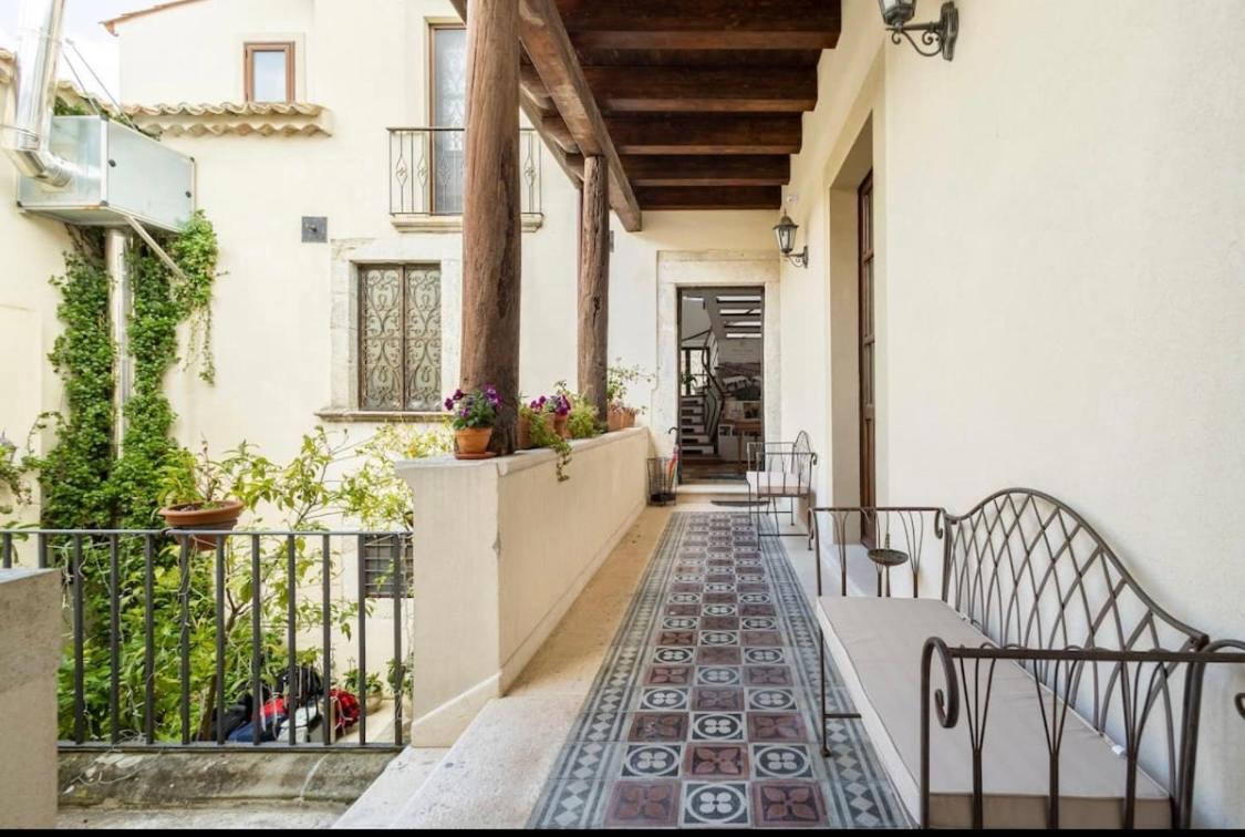 Palazzo Candida B&B
