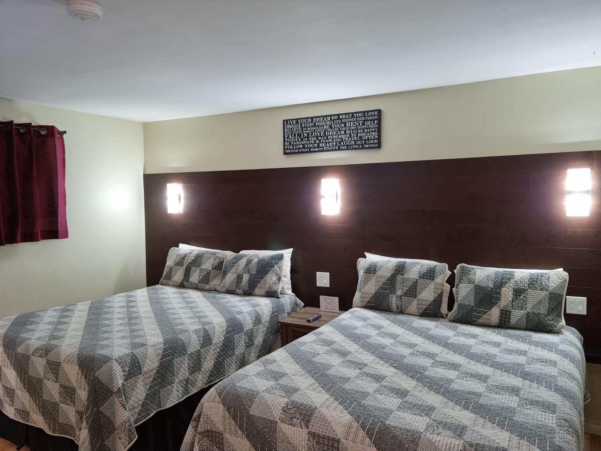 Three Island Motel