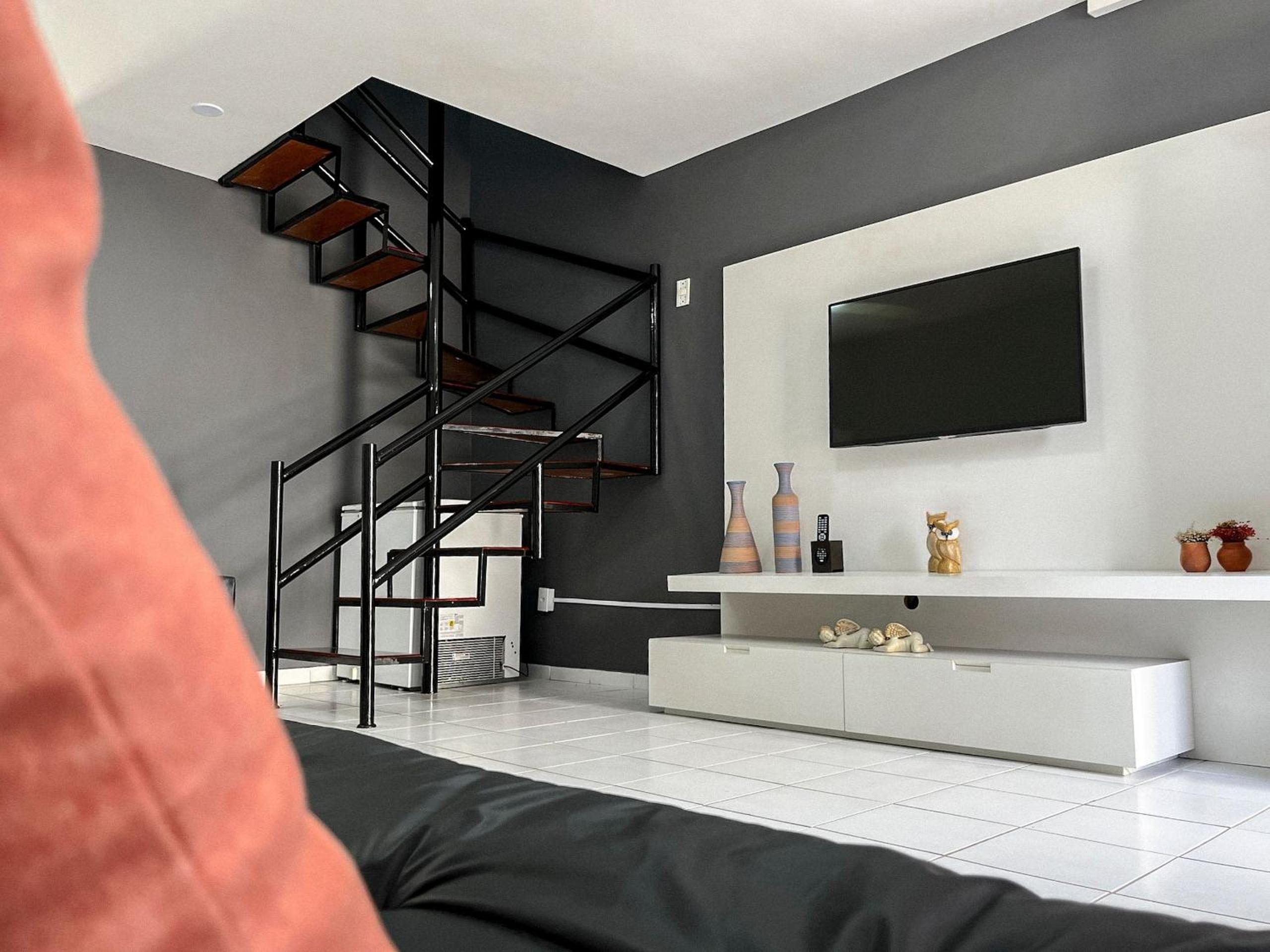 Casas no Residencial Mont Sinai com 2 ou 3 suítes (todas com ar), internet privativa 300MBPS a aproximadamento 250m da Praia de Taperapuã, condomínio com p
