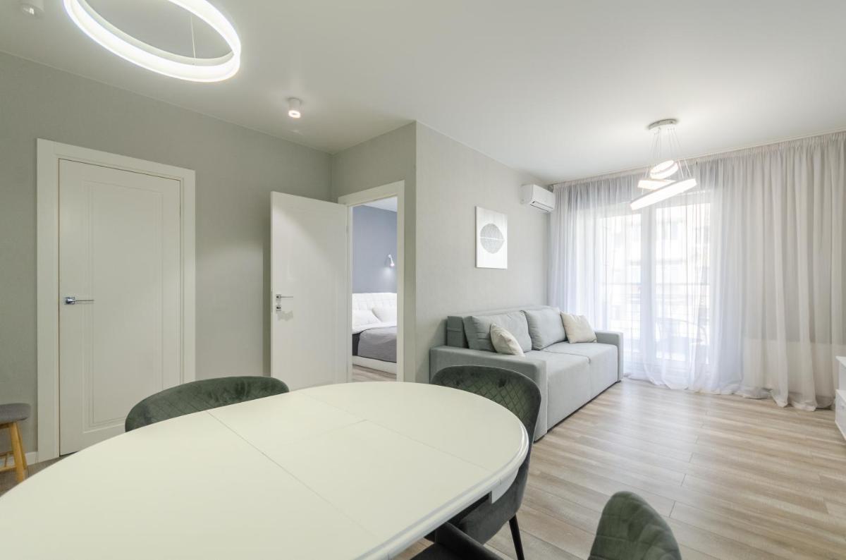 4467 Apartment with Big Dressing Room, Center 24/7 view 2