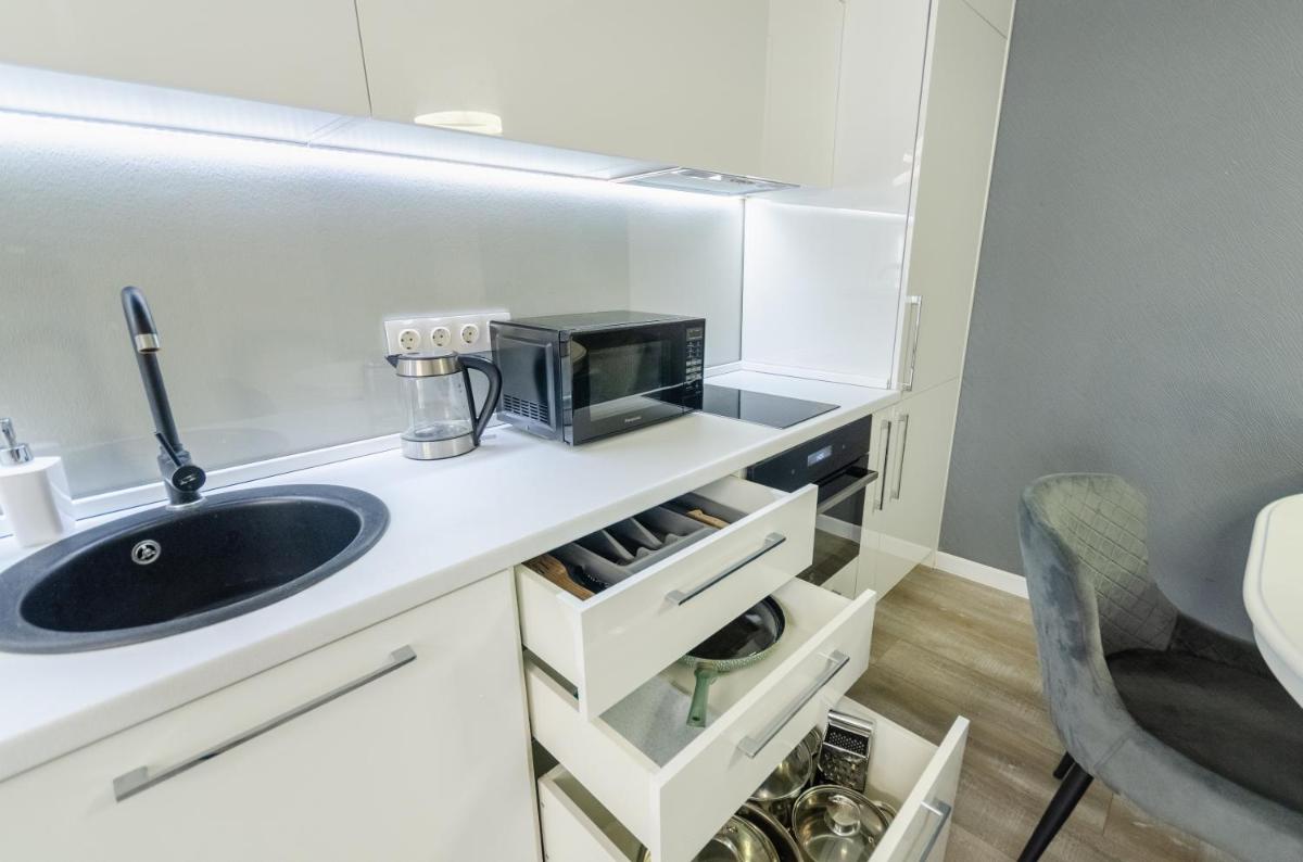 4467 Apartment with Big Dressing Room, Center 24/7 view 4