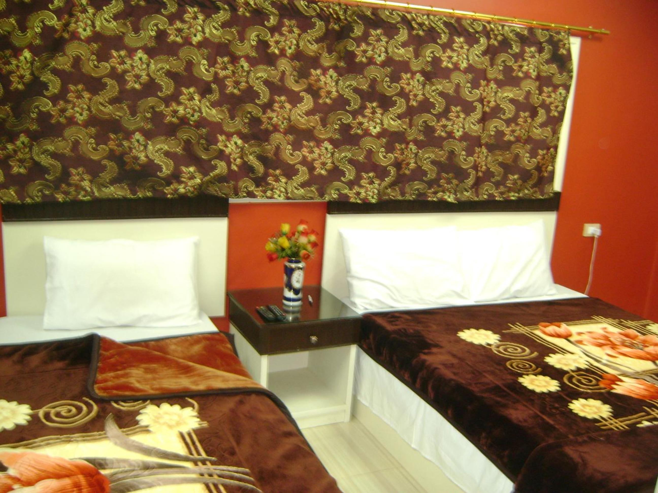 Isis Hostel 2