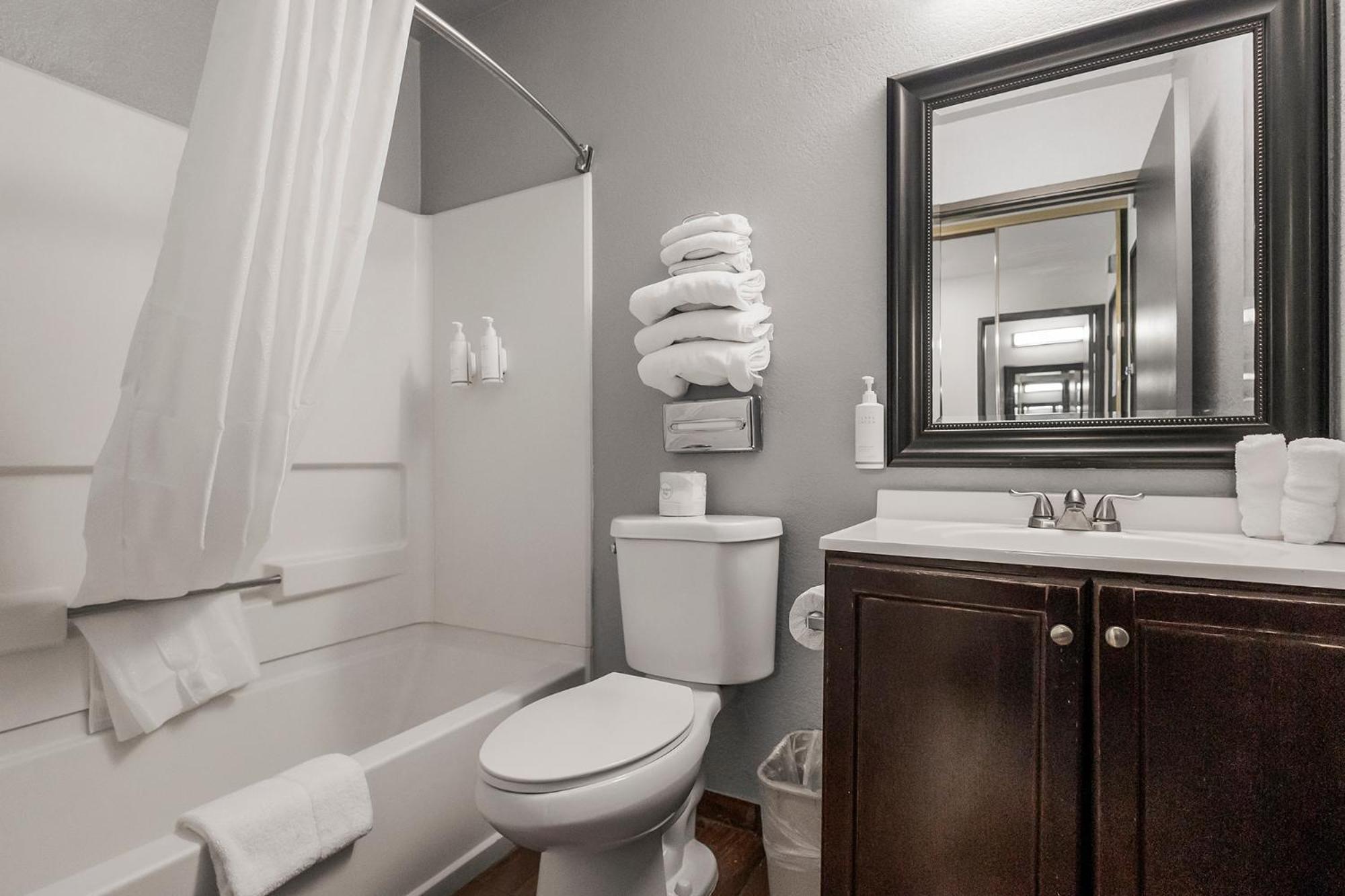 Yuba City Vacations - Sutter Inn - Property Image 50