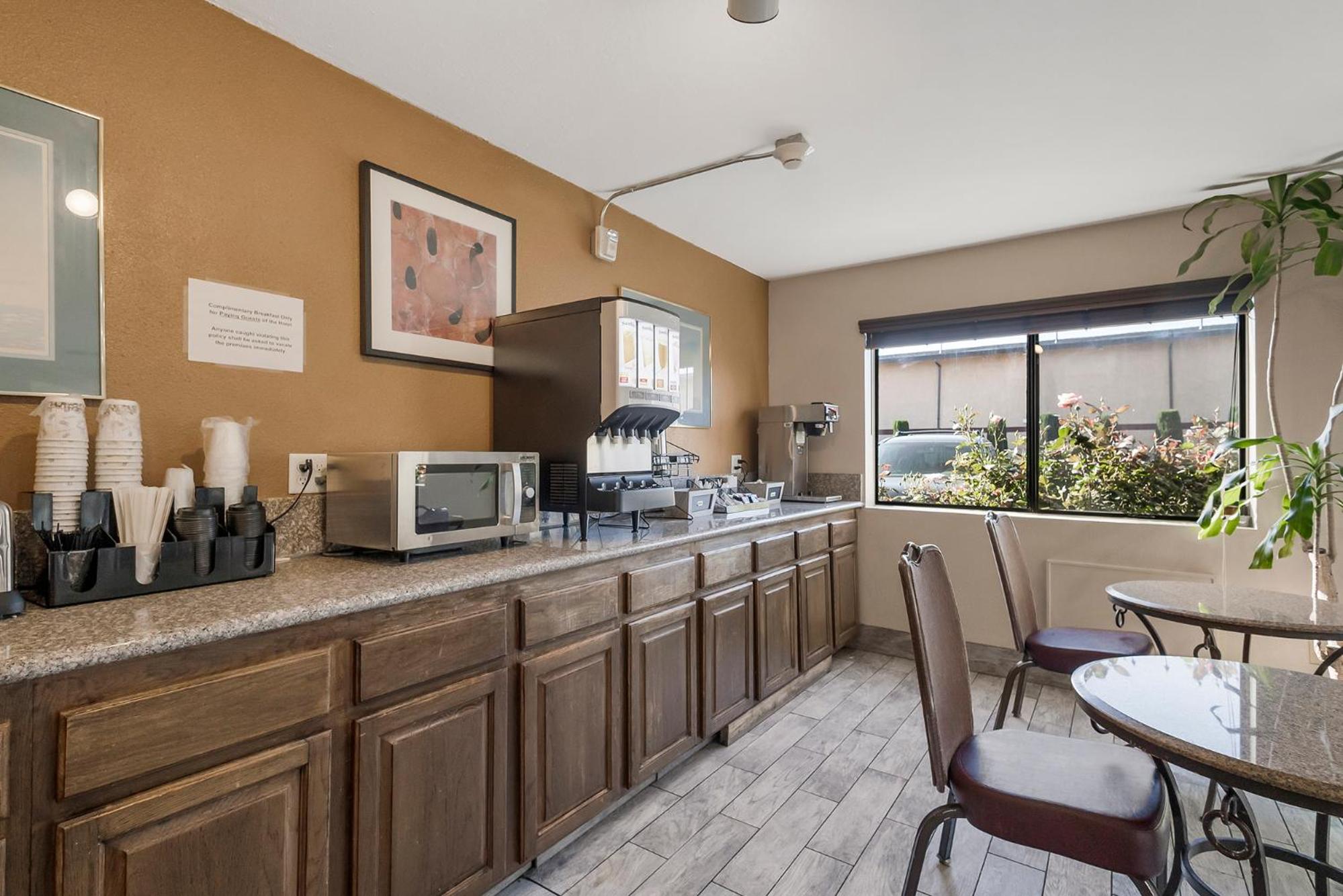 Yuba City Vacations - Sutter Inn - Property Image 13