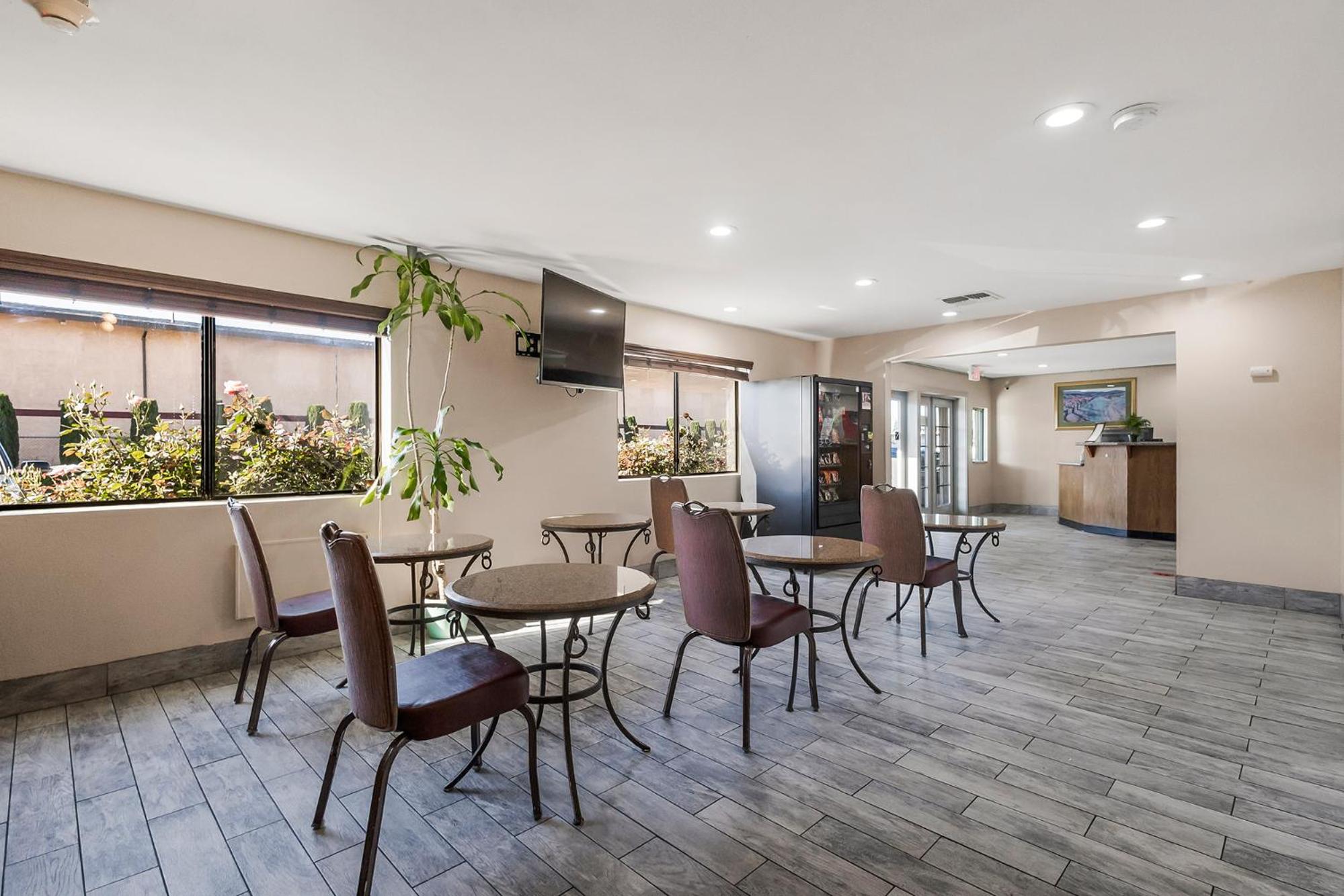 Yuba City Vacations - Sutter Inn - Property Image 12