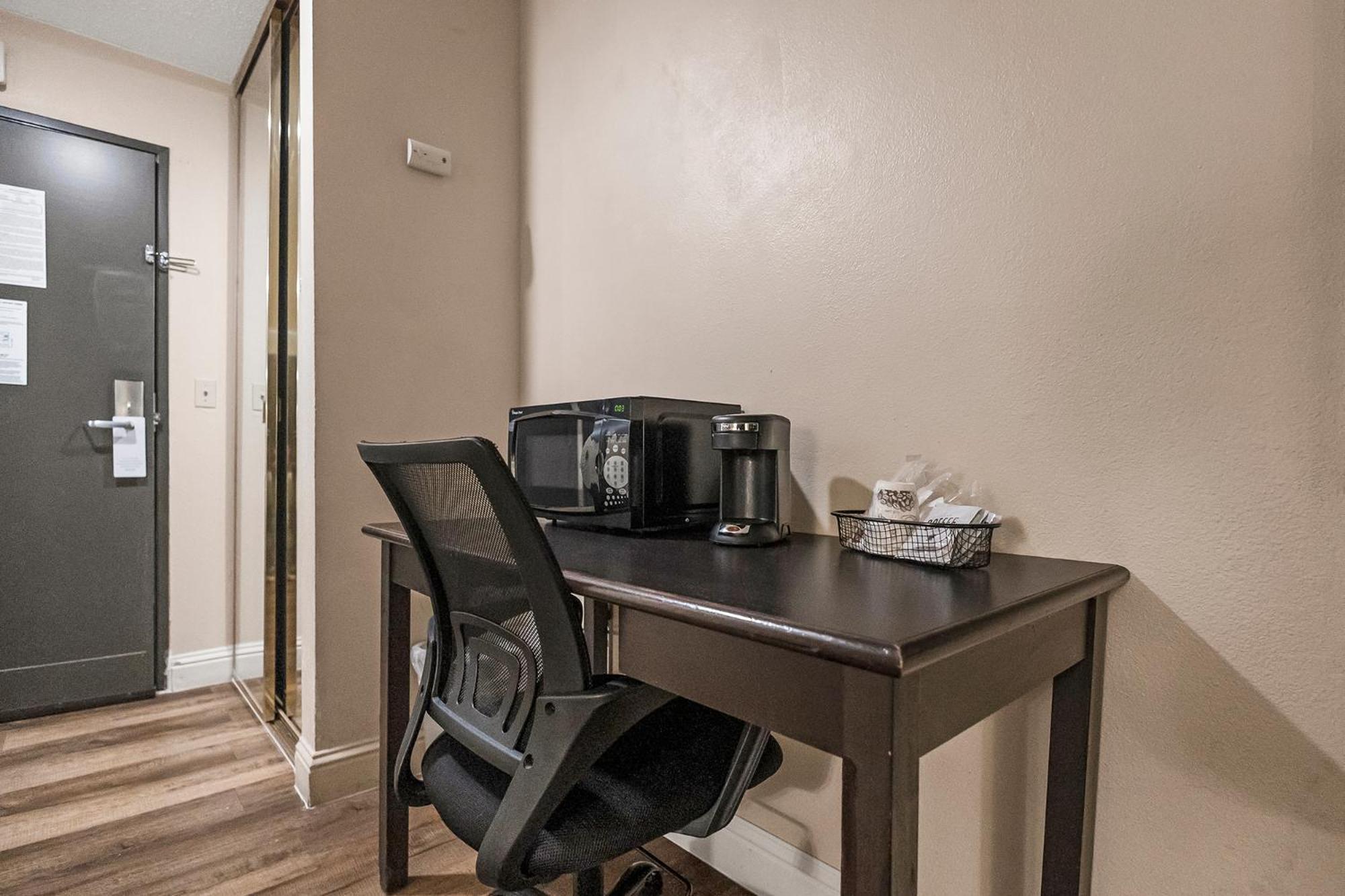 Yuba City Vacations - Sutter Inn - Property Image 20