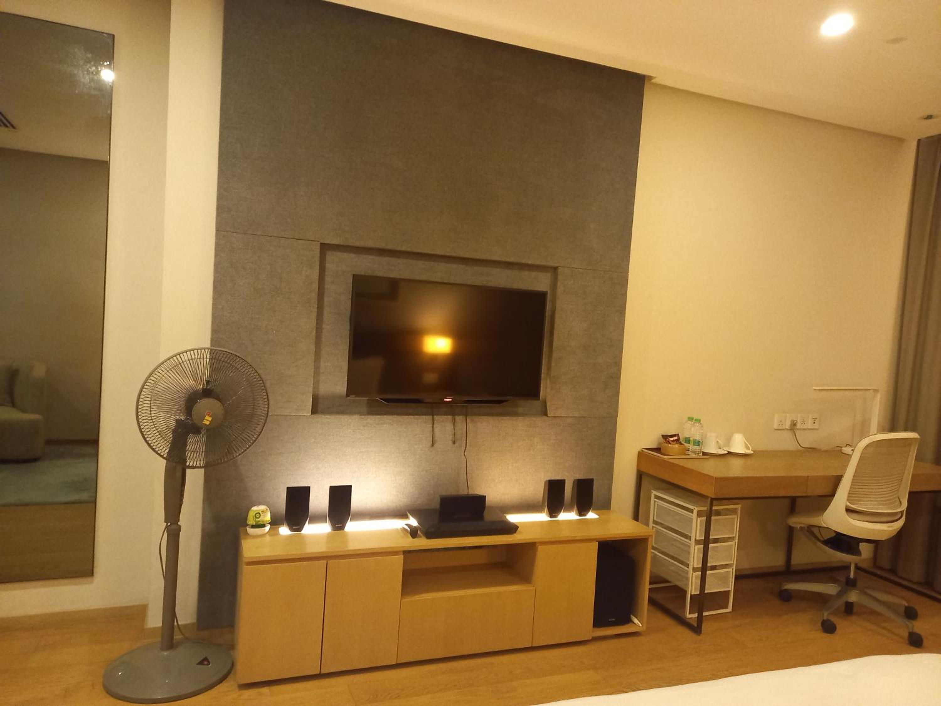 Cozy Apartment with Jacuzzi and Sauna at 188 Suites Klcc