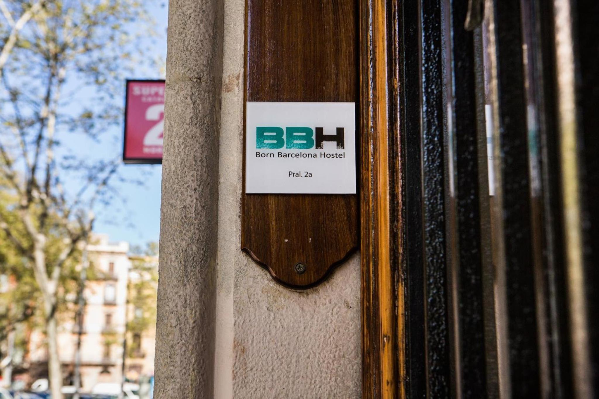 Born Barcelona Hostel