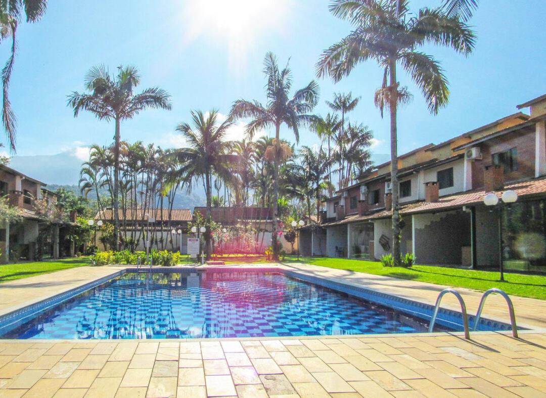 Casa com lazer a 750m da Praia de Massaguacu SP