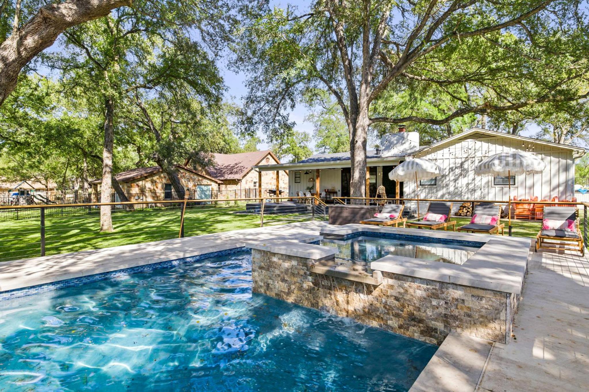 The Creek Villa Heated Pool Spa and Boat Slip - Property Image 17