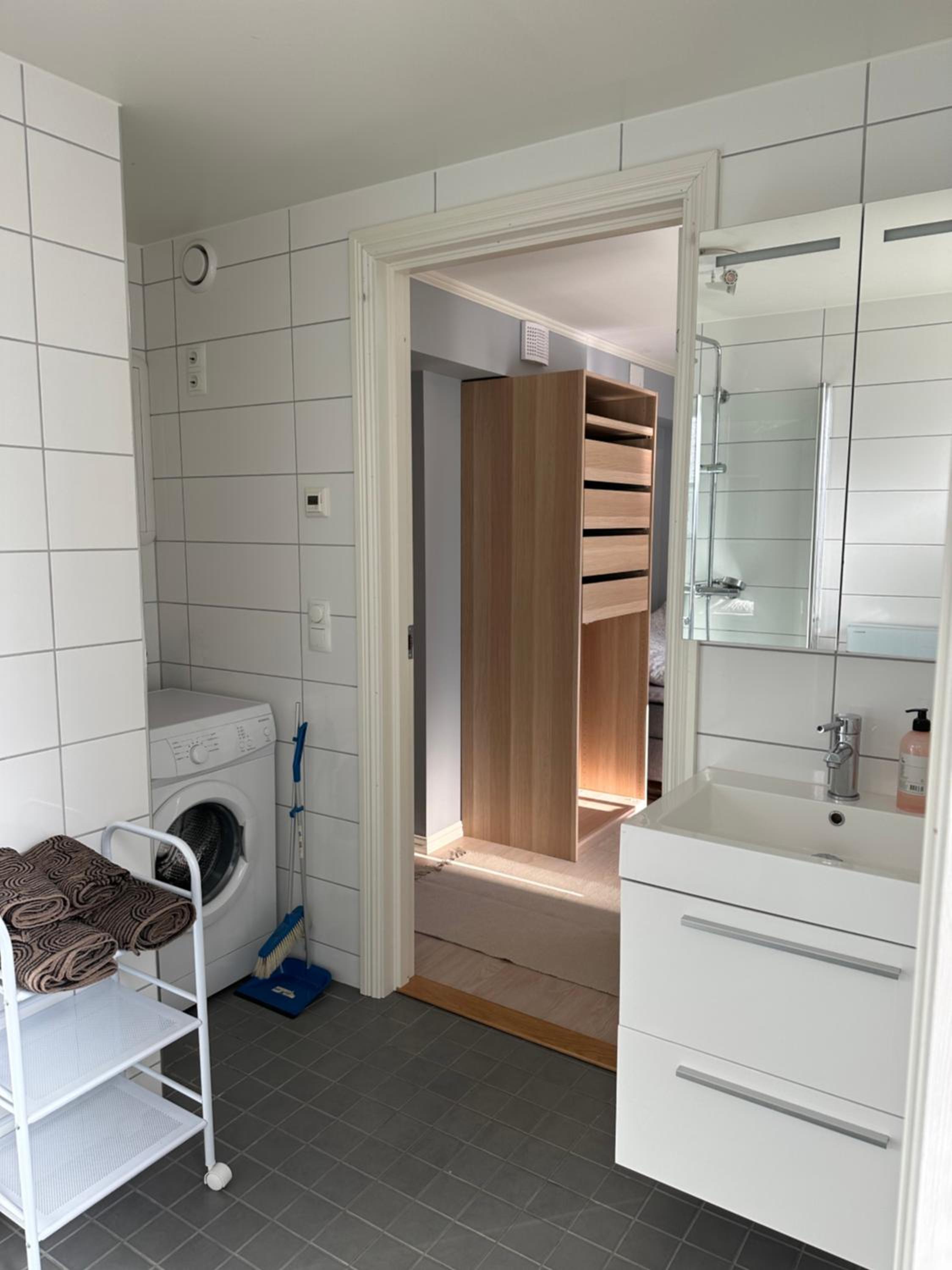 Cosy 2-rooms apartment in the city center view 2
