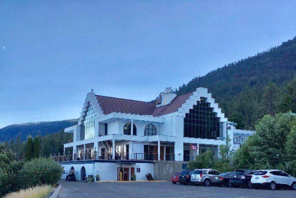 3 BR Lake Okanagan Resort, West Kelowna!