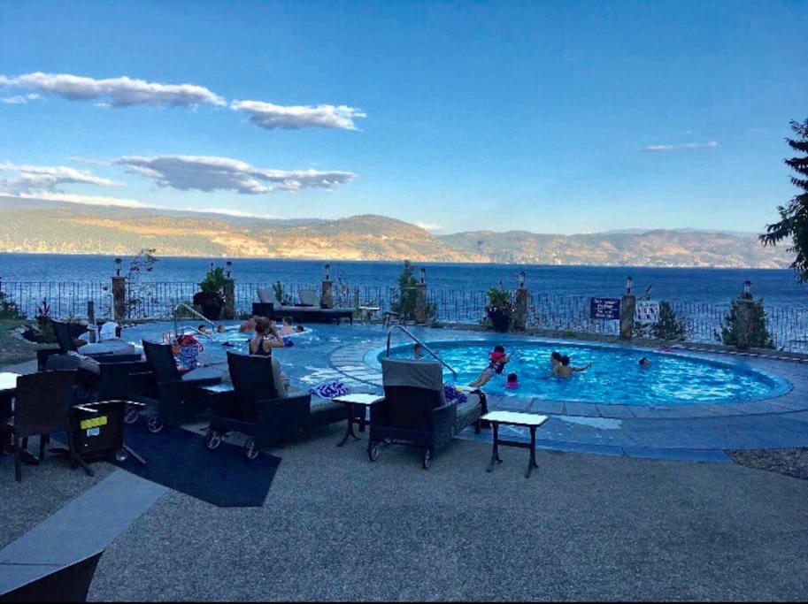 3 BR Lake Okanagan Resort, West Kelowna!
