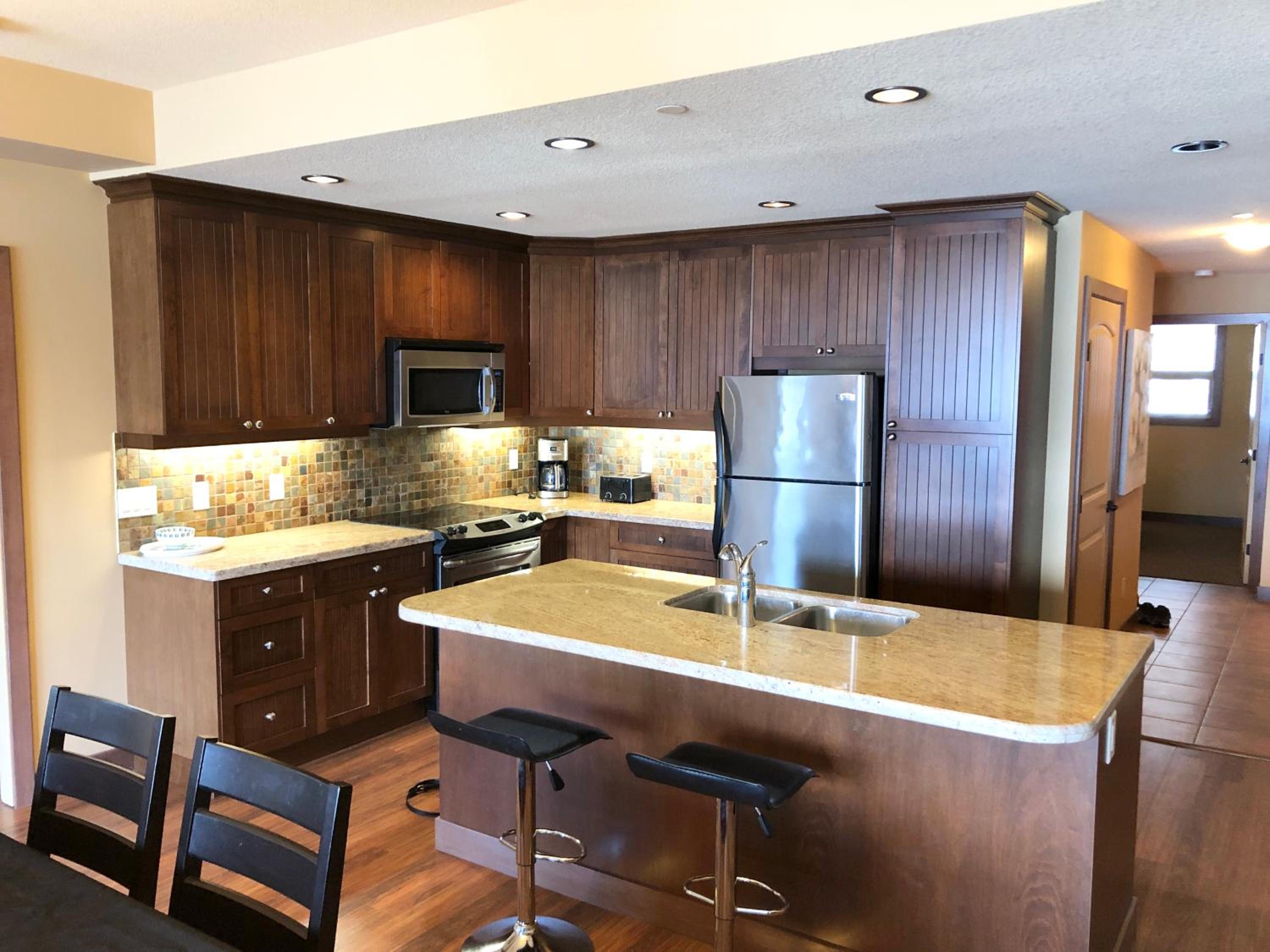 3 BR Lake Okanagan Resort, West Kelowna!