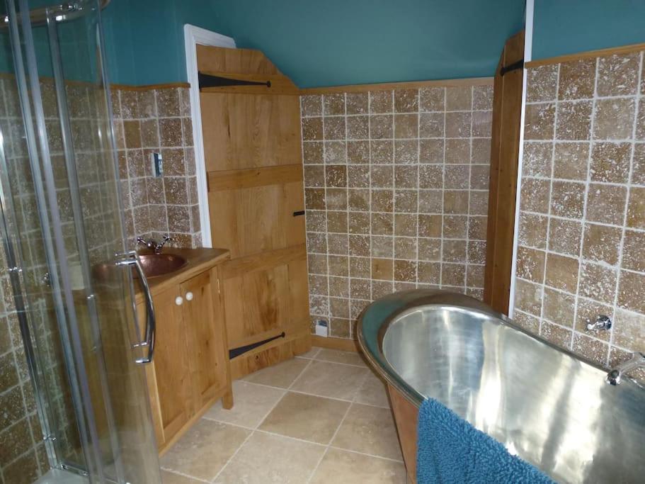 Spacious 4-Bed House in Lynton view 4