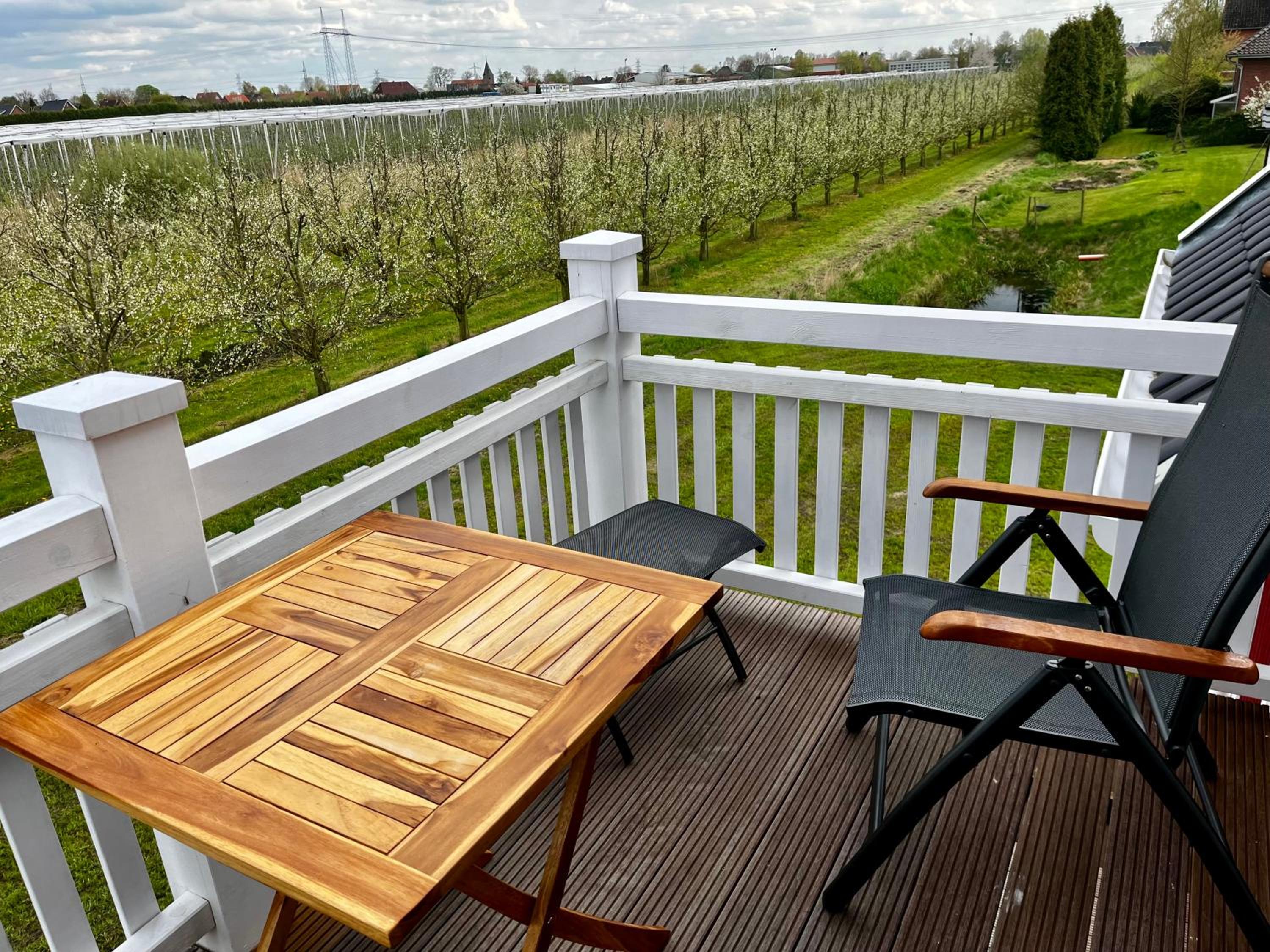 Muggelhuus das Loft mit Elbdeichblick im Alten Land und mit Wallbox