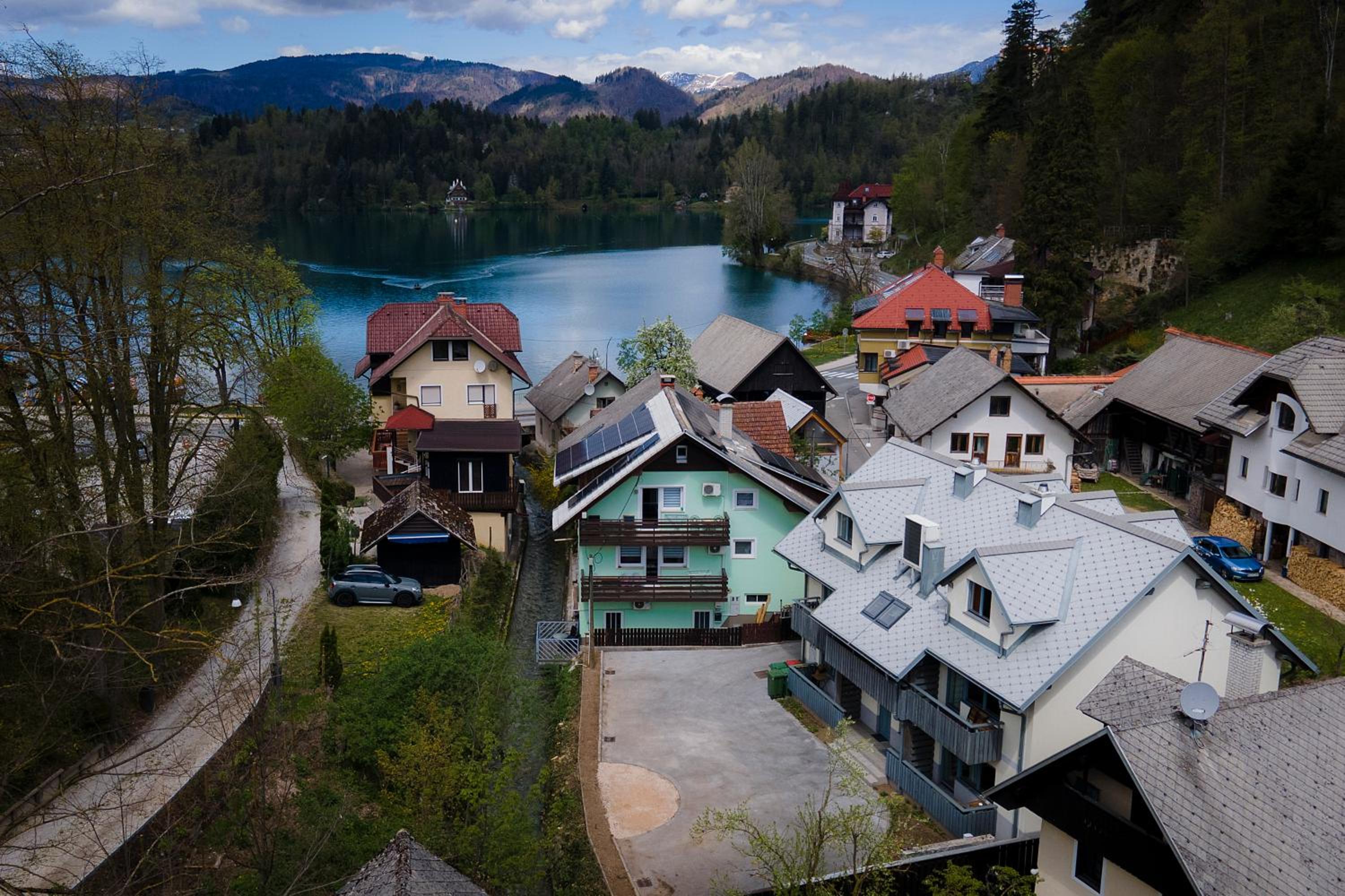 Lakeside Apartments Bled view 2