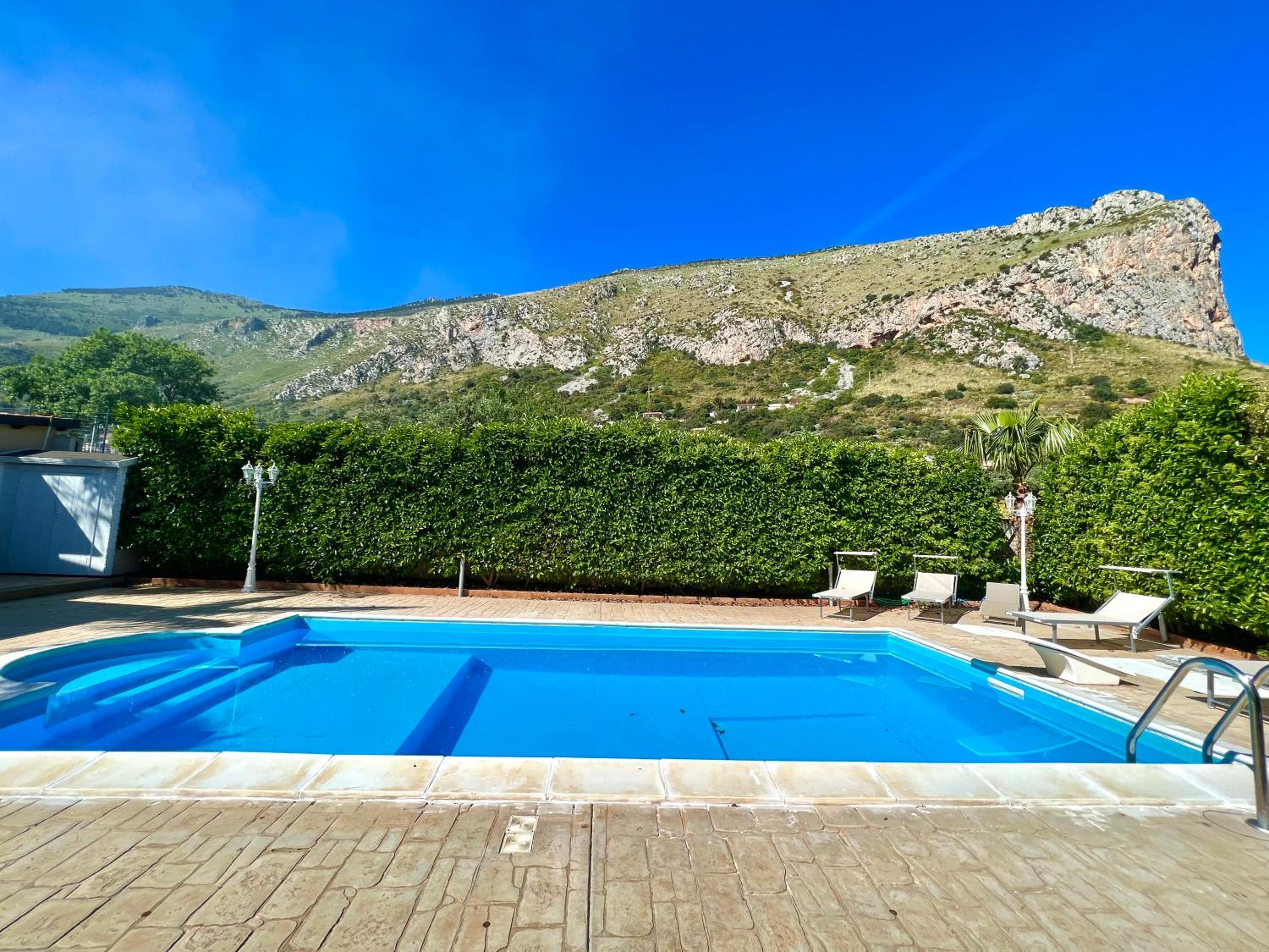 Villa Parisi view 5