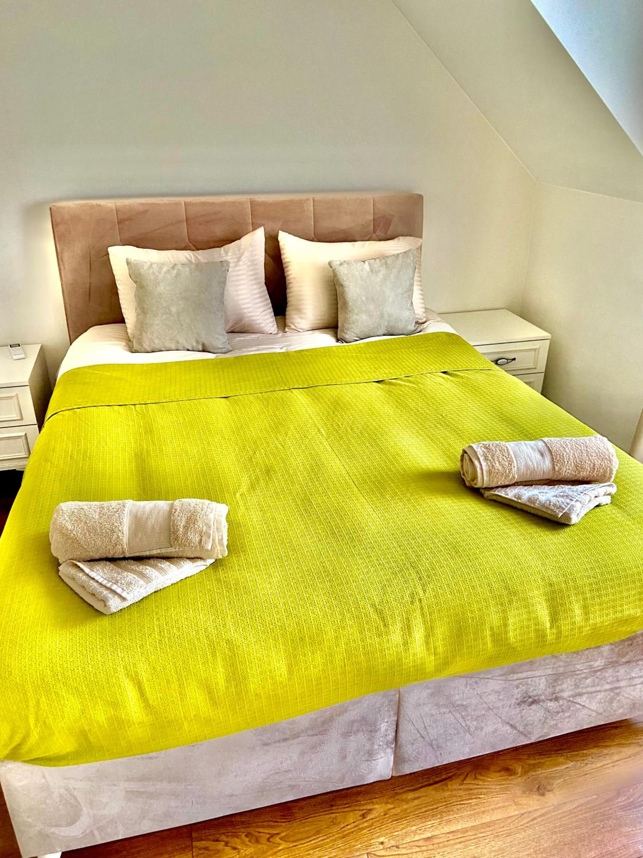 M&M Center Apartment with free parking